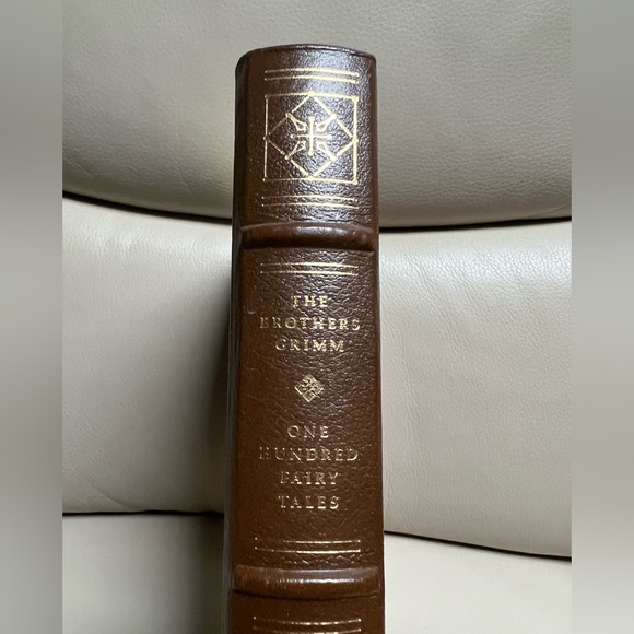 Gift Condition One Hundred Fairy Tales  The Franklin Library - Picture 3 of 12